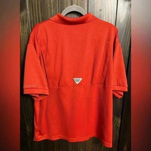 Columbia Omni-Shade PFG InnisFree Short Sleeve Polo Fishing Tee in Salmon - Picture 5 of 10